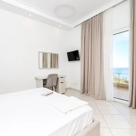 Villa Christianna Free Parking דירה